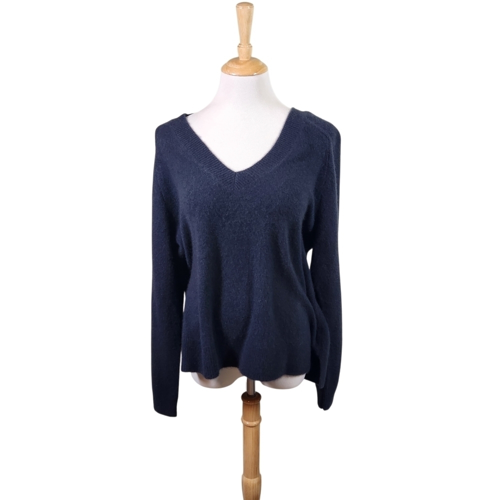 NWT Biltmore 100% Cashmere V Neck Sweater navy Blue Women's sz Large